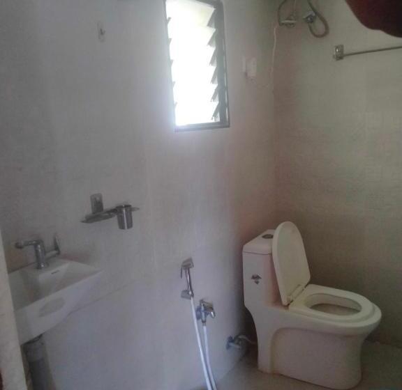 اتاق کلاسیک سه تخته, Oyo Hotel Sky Line