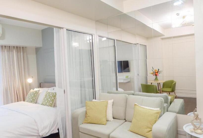带城市景观的套间, Queen Suite With City View At Acqua Private Residences