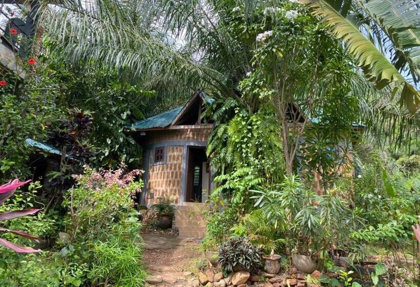 اتاق استاندارد با چشم‌انداز باغ, Lodge Au Paradis Fleuri