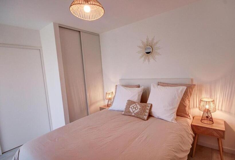 スタンダードトリプルルーム, Chambres D Hôtes Du Val D Asson