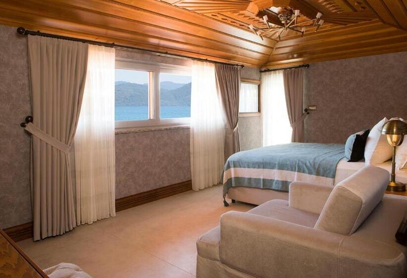豪华海景房, Göktürk Otel