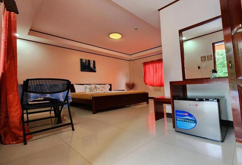 Quarto Deluxe, Dinah S Tourist Inn