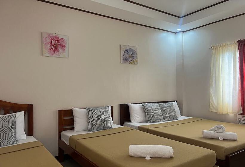 4인용 스탠다드 룸, Dinah S Tourist Inn