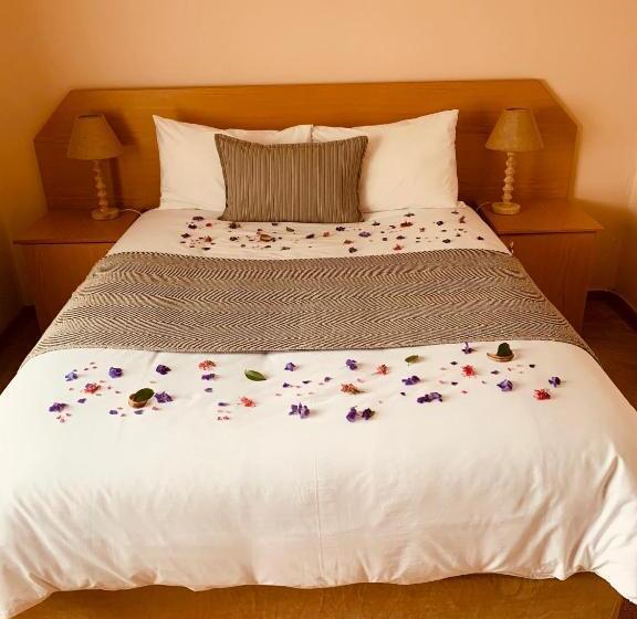 1 Bedroom Chalet, Khutsong Lodge