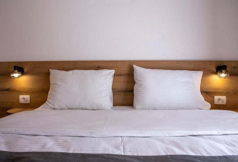 آپارتمان 1 خوابه با تراس, Apart Hotel Gondola Kolasin