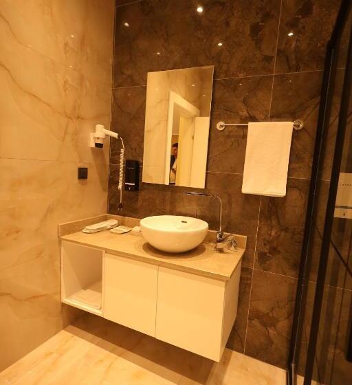 标准间带山景, Green Roof Hotel & Spa
