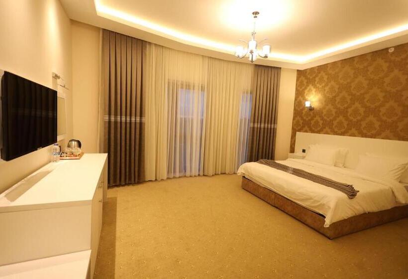 经济房, Green Roof Hotel & Spa