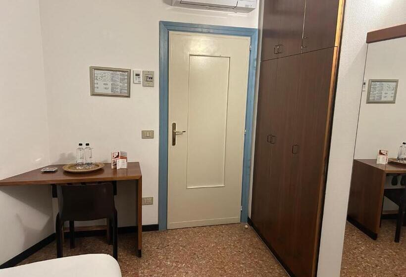 스탠다드 룸, Albergo Da Pina