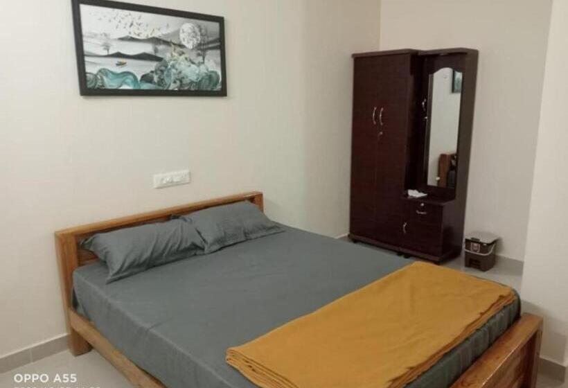استودیوی استاندارد, Inn
