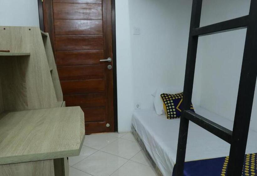Номер Economy, Spot On 93189 Rumah Berkah Syariah