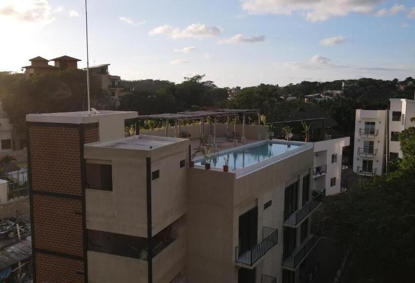 Studio Deluxe, Maramara More To Live