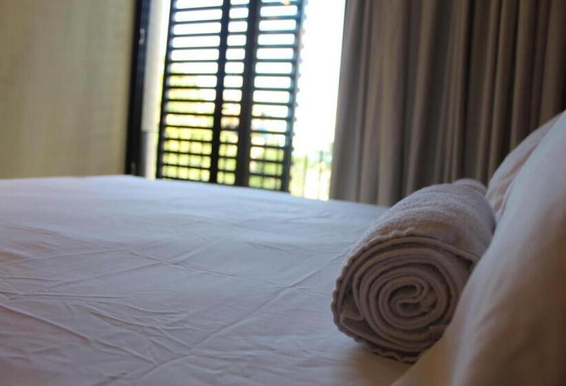 Suite, Maramara More To Live