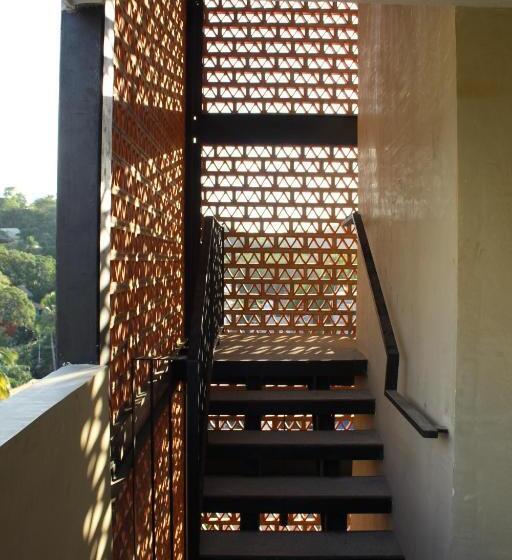 Suite, Maramara More To Live