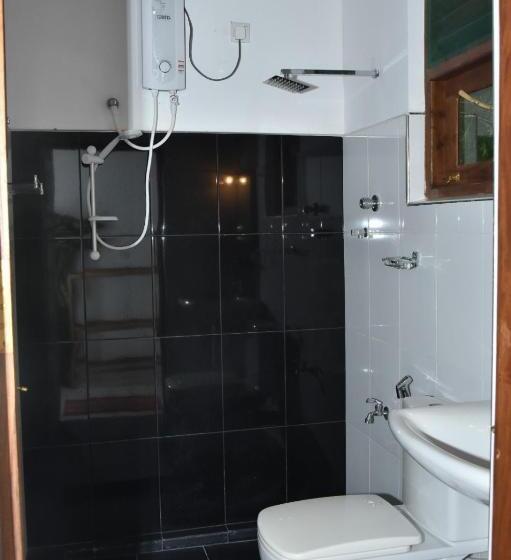 Семейный Номер Вид на Сад, Silent Cabana And Restaurant Marakolliya, Tangalle