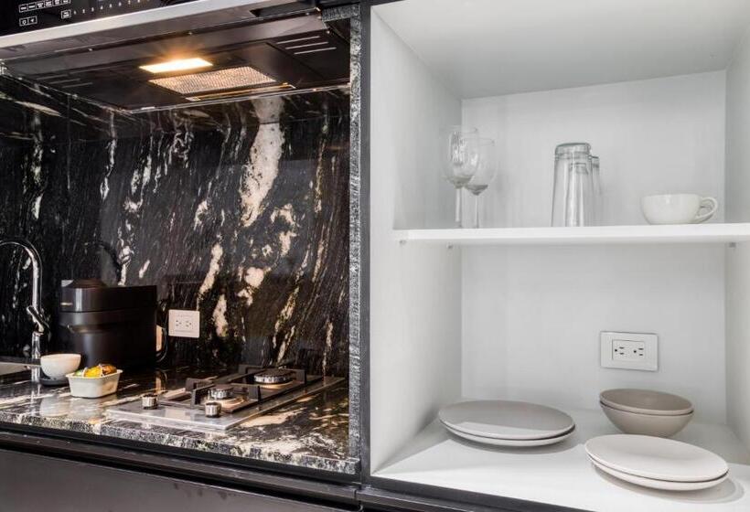 דירת חדר עם טרסה, Downtown Designer Apartments By Uliv