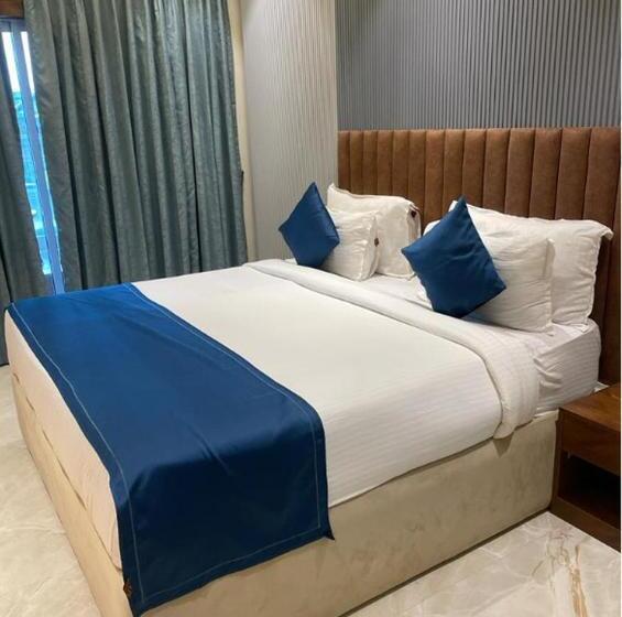 Quarto Deluxe, Atithi Legends