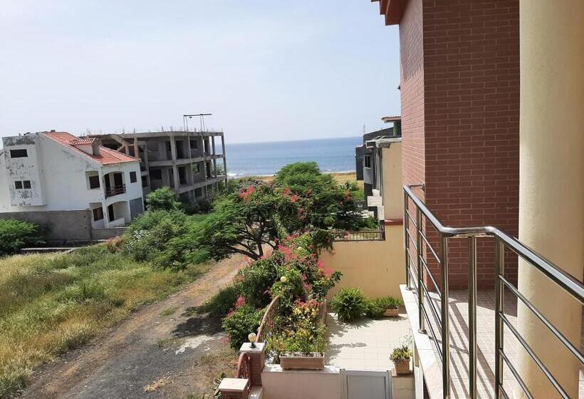 اتاق استاندارد با چشم‌انداز دریا, Morabeza Sodadi B&b