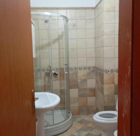 豪华房间, Friends Hostel