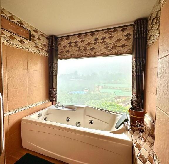Люкс, ดอยหมอกดอกไม้รีสอร์ท Doimok Dokmai Resort
