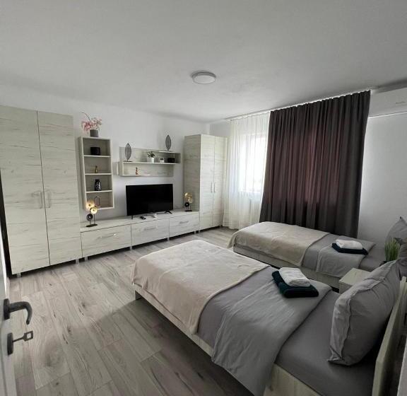 Апартаменты 1 Спальня, La Luna Imobiliare