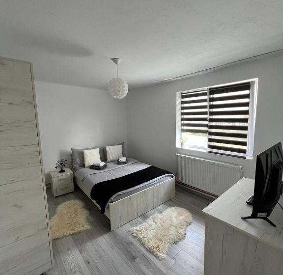 Номер Стандарт, La Luna Imobiliare