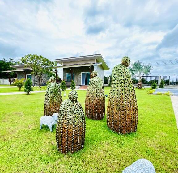 Номер Стандарт Вид на Сад, Farm View Resort @uthai Thani ฟาร์มวิว รีสอร์ท อุทัยธานี