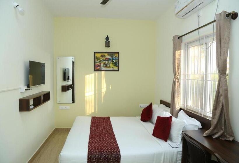 带大床的高级房间, Bangalore Airport Inn Hotel, Airport Pickup & Drop Available 24x7