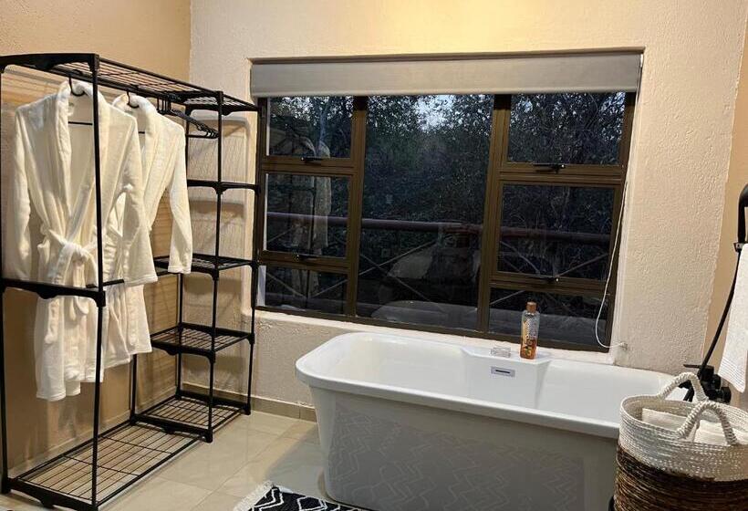 اتاق لوکس, Kholiwe On Kruger Lodge & Safaris