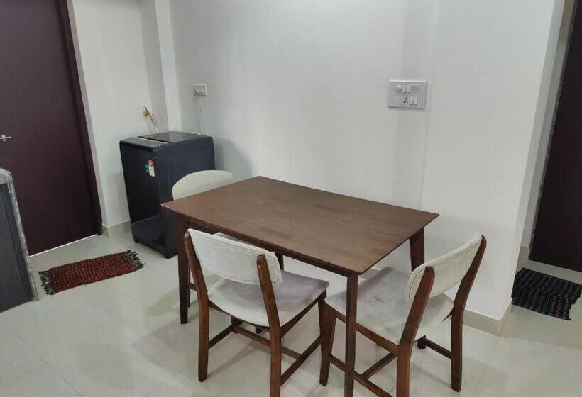 آپارتمان 2 خوابه, Forever Stays 2 Bhk Flat