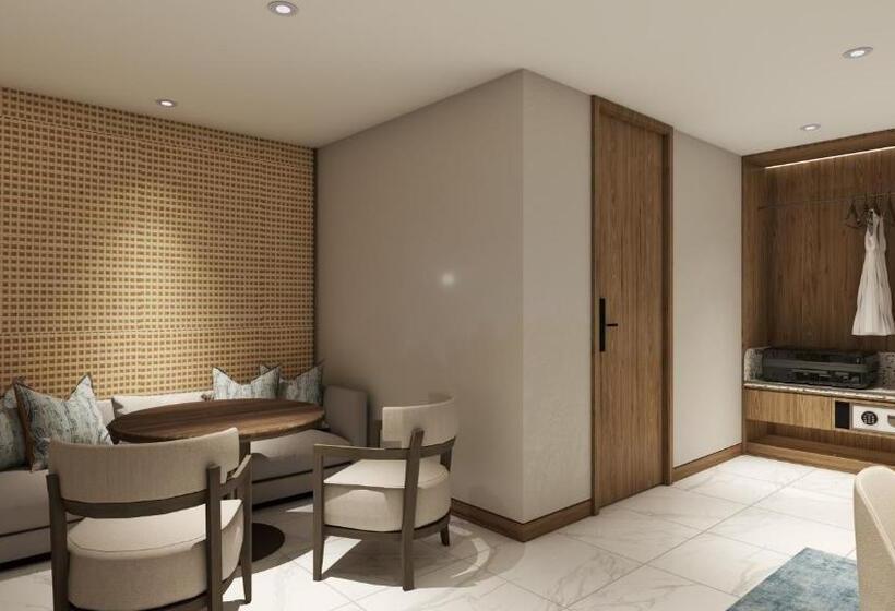 Полулюкс, Golden Hill By Golden Tulip