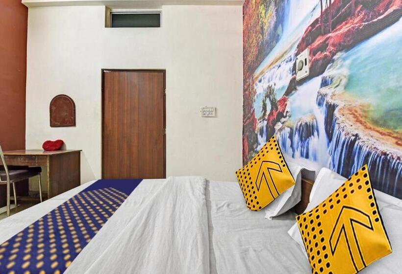 三人经典房间, Spot On Hotel Gangaur Midway
