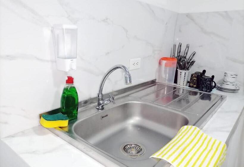 استودیو خانوادگی, Apartamentos Nashi