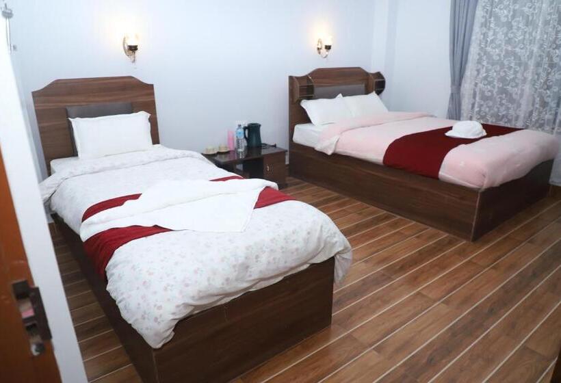 اتاق استاندارد, Nepal Inn Sauraha  Relax And Refresh   A Perfect Family Getaway