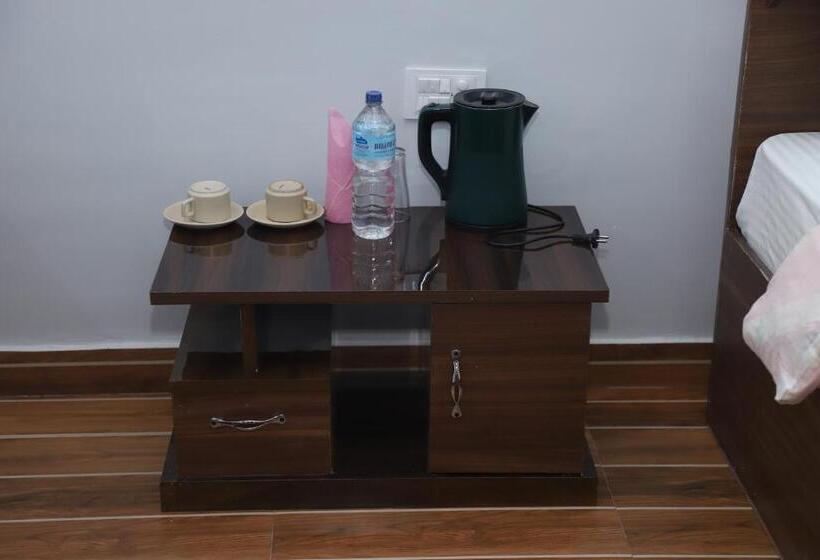 اتاق اکونومی, Nepal Inn Sauraha  Relax And Refresh   A Perfect Family Getaway