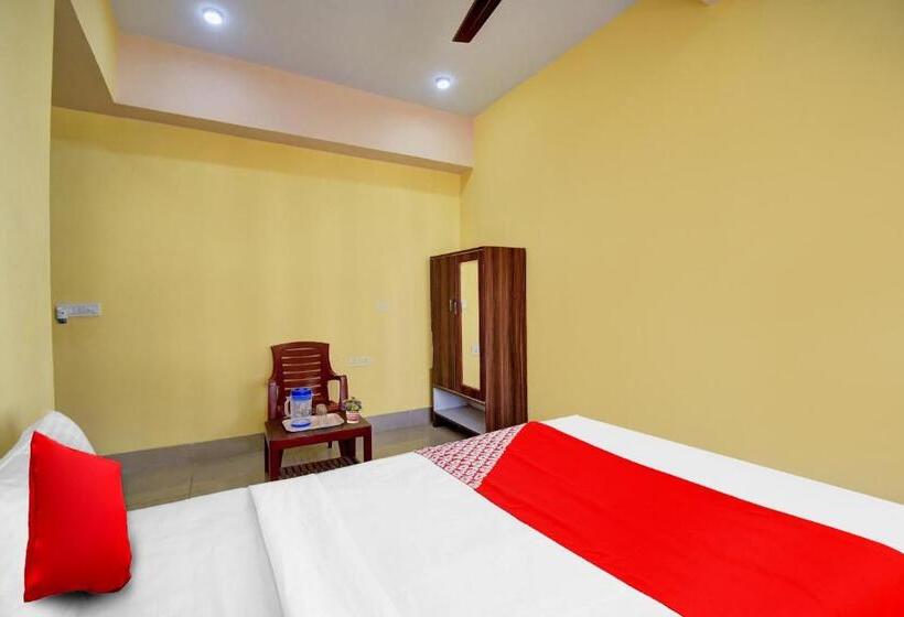 Трехместный Номер Классика, Oyo Subha Utsab Guest House