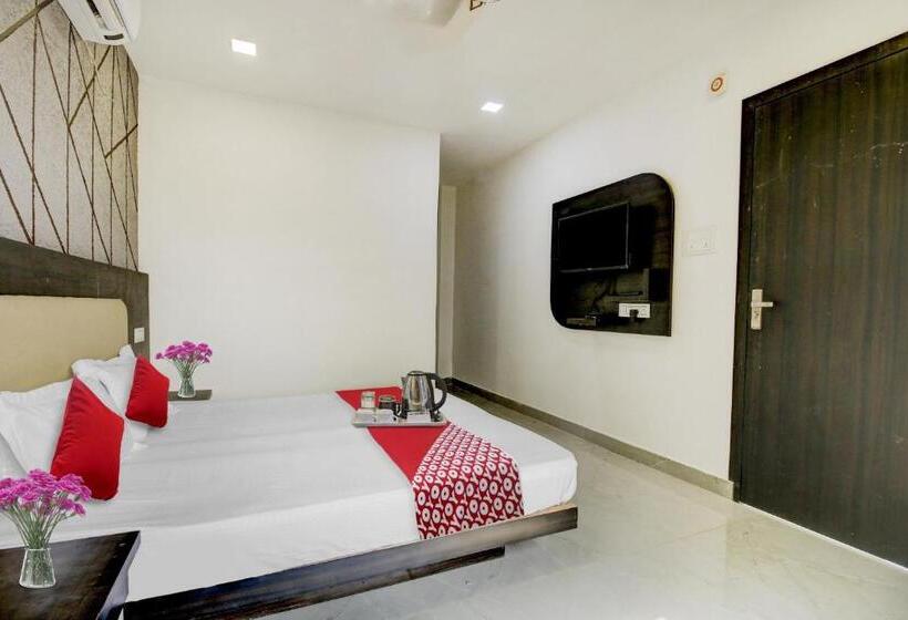 اتاق کلاسیک سه تخته, Oyo Flagship 70131 Hotel Alexa