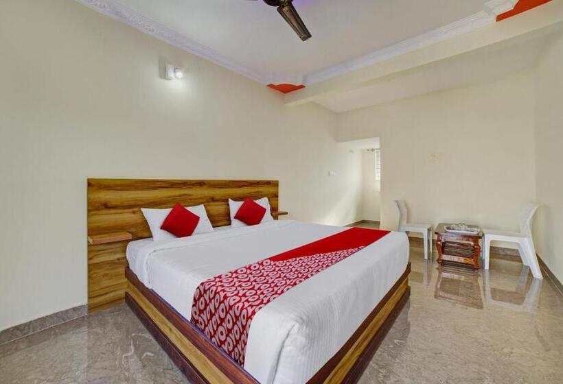 Трехместный Номер Классика, Oyo Hotel Pvg Comfort