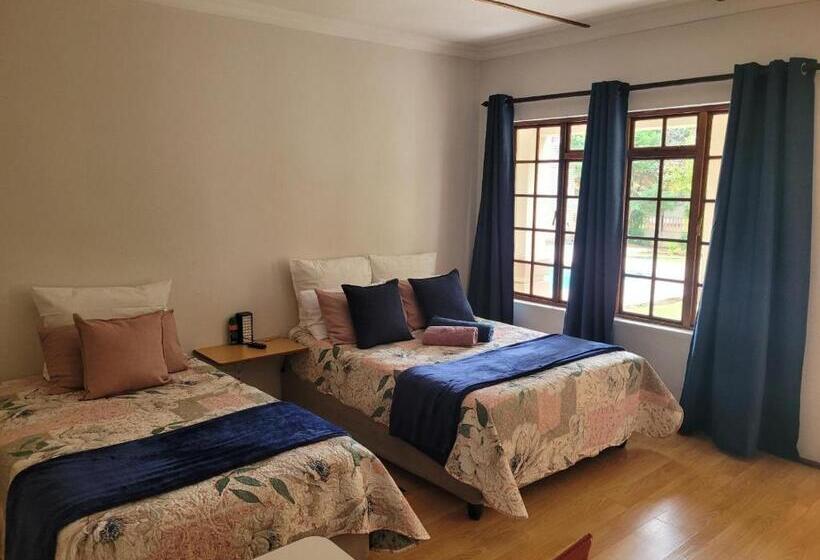 패밀리 룸, Molopo Naledi Guest Lodge