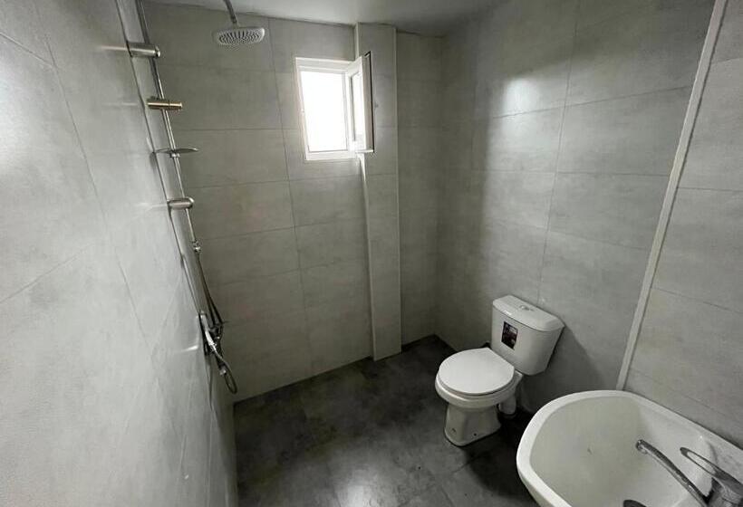 اتاق لوکس با بالکن, Ok House!
