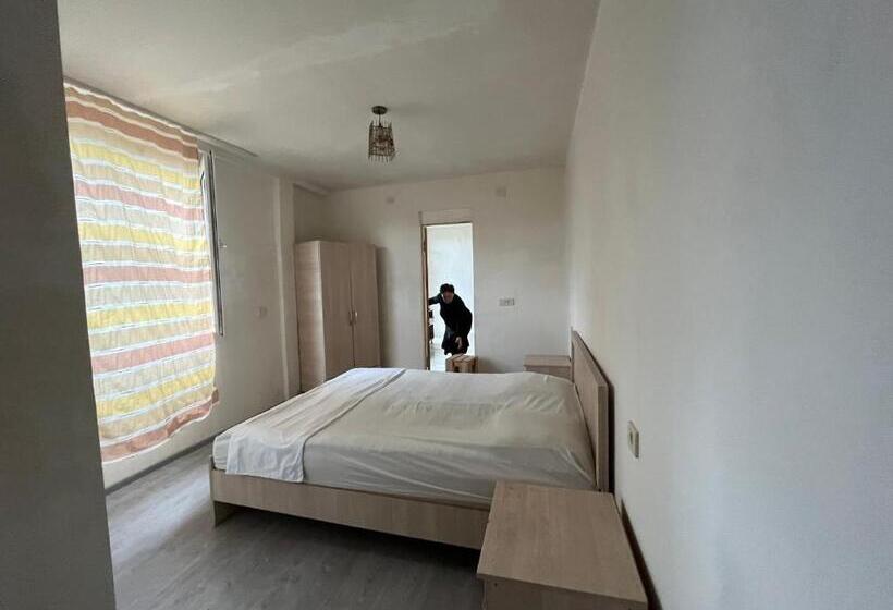 اتاق لوکس, Ok House!