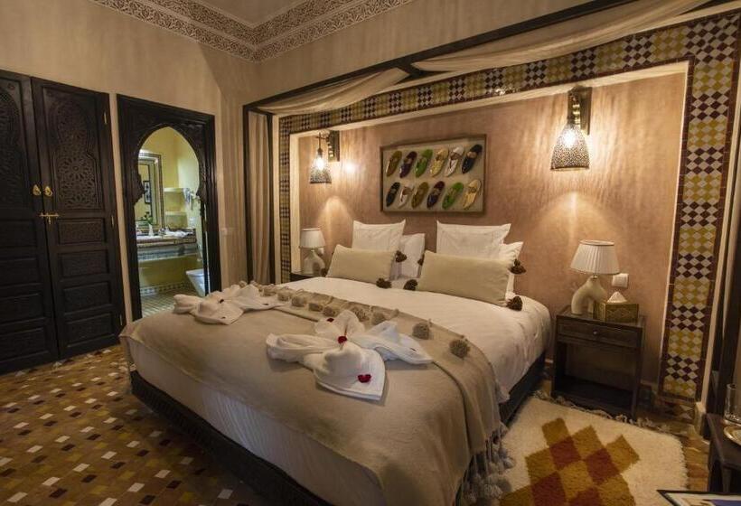اتاق لوکس, Riad Almisk