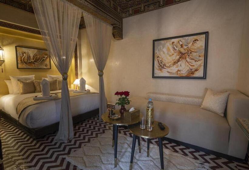 اتاق سوپریور سه تخته, Riad Almisk