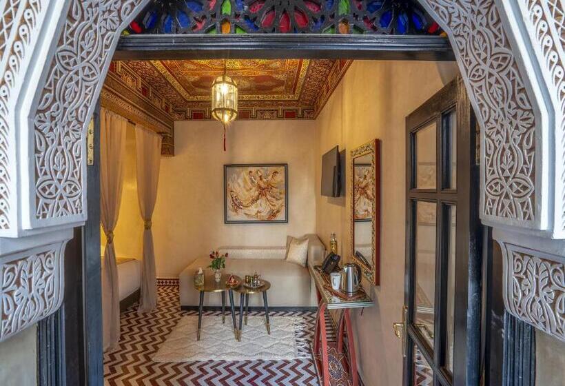 اتاق سوپریور سه تخته, Riad Almisk