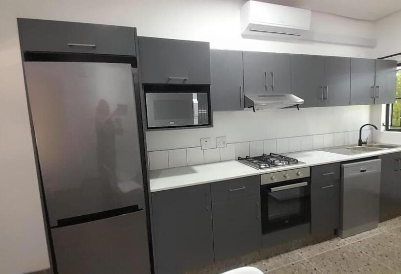 Семейный Номер Вид на Сад, The Wishing Well Guest House Self Catering