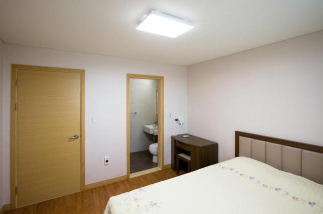 سوییت با چشم‌انداز دریا, Seaspovill Resort