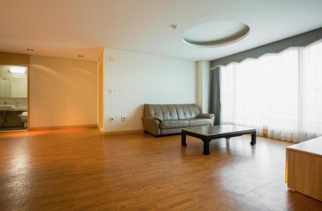 سوییت با چشم‌انداز دریا, Seaspovill Resort
