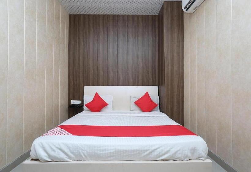 اتاق استاندارد, Oyo Kartik Residency