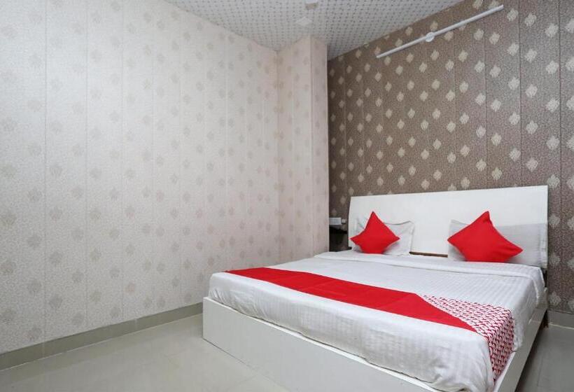 اتاق استاندارد, Oyo Kartik Residency