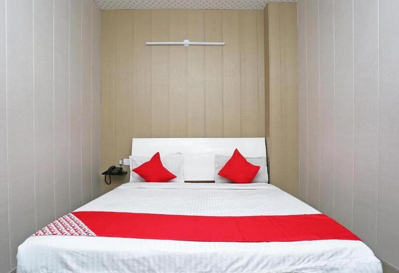 اتاق استاندارد, Oyo Kartik Residency