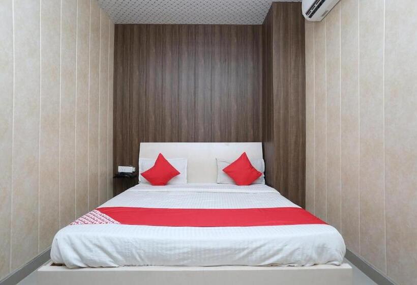 اتاق استاندارد, Oyo Kartik Residency